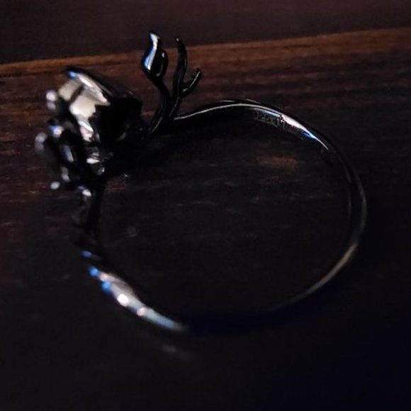 Fragrant Jewels Wicked Fairy Ring - Picture 5 of 6